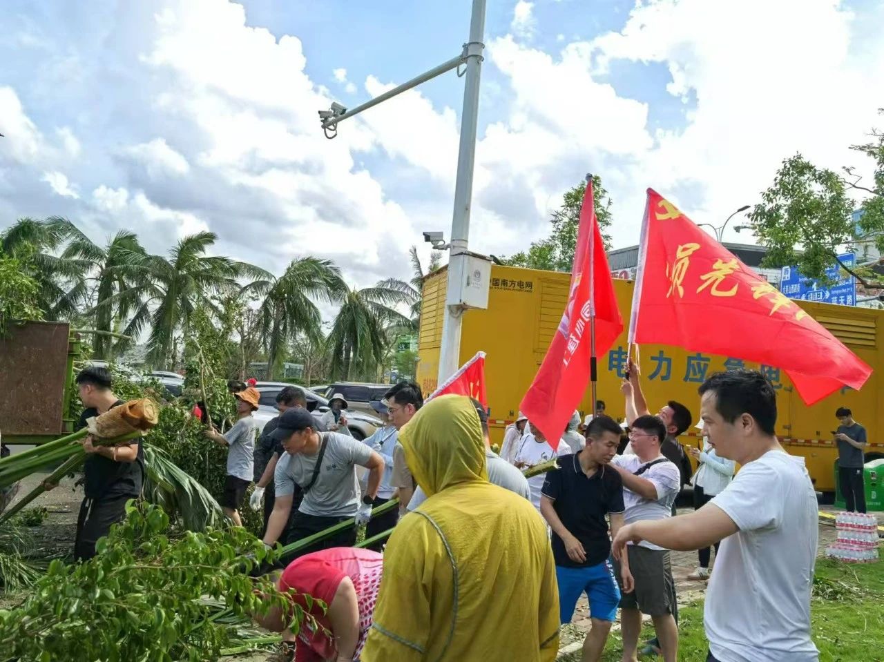 尽锐出征 91成人
集结百余名党员全力以“复”