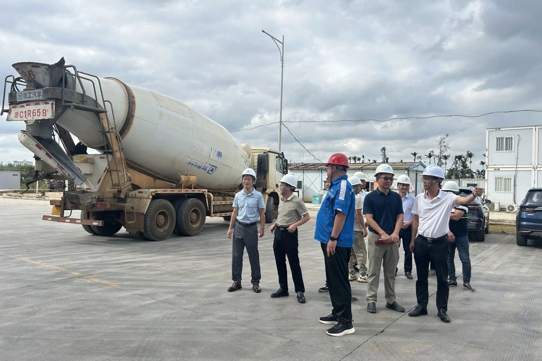 集团党委委员、副总经理莫海鸥“走基层”到环投公司检查海口建工搅拌站生产秩序全面恢复